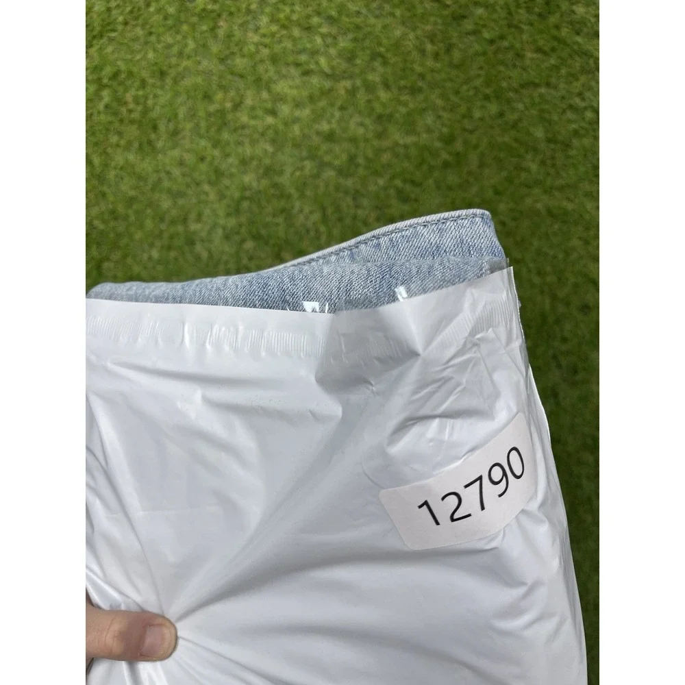 Abercrombie & Fitch shop confidence